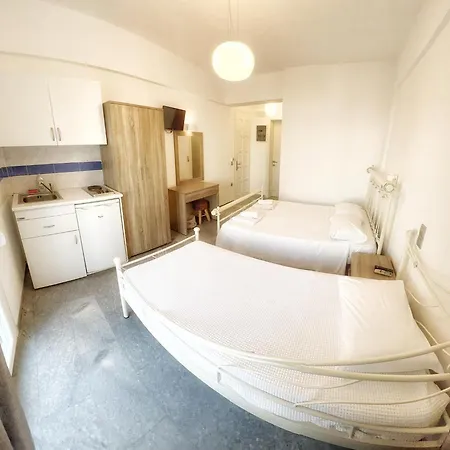 מלון דירות George Naxos City