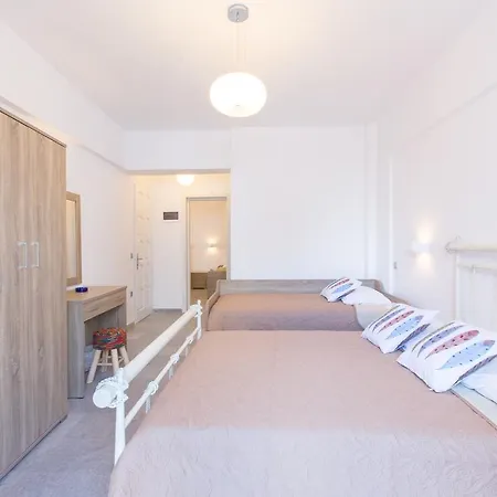 מלון דירות George Naxos City