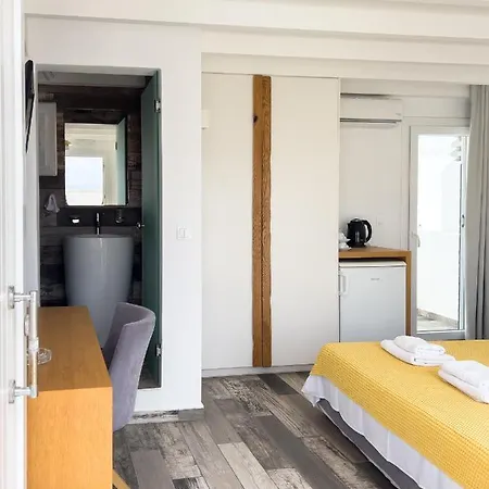 乔治公寓 4* Naxos City